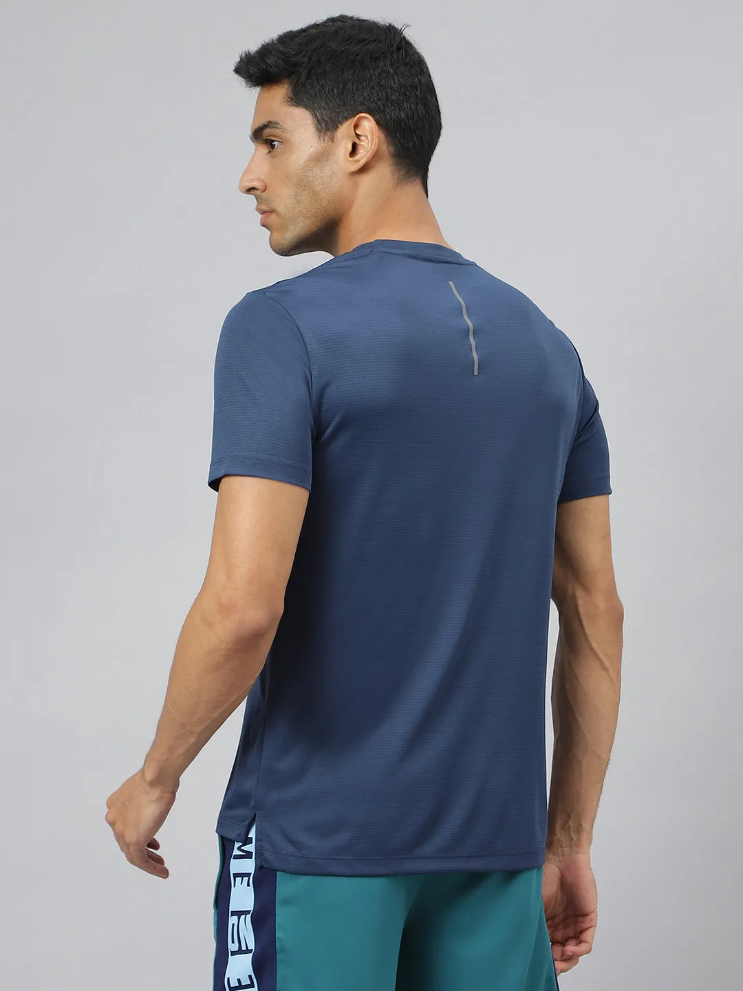 Alcis Men Golden Olive Drytech  Anti-Static Slim-Fit Round Neck Running T-Shirt