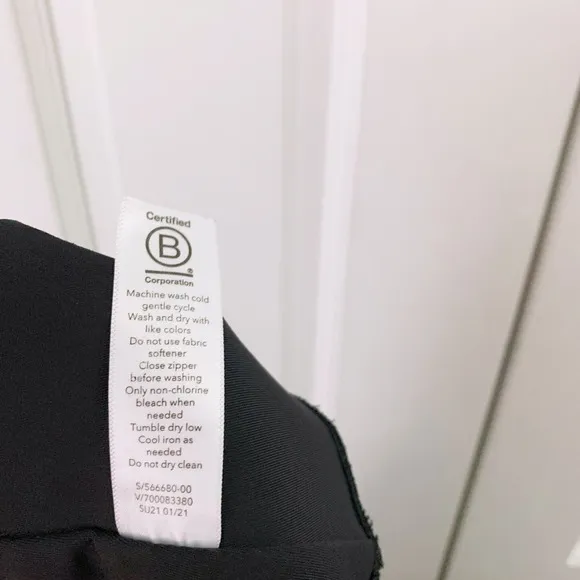 Athleta Perforated A-Game Skirt/Skort