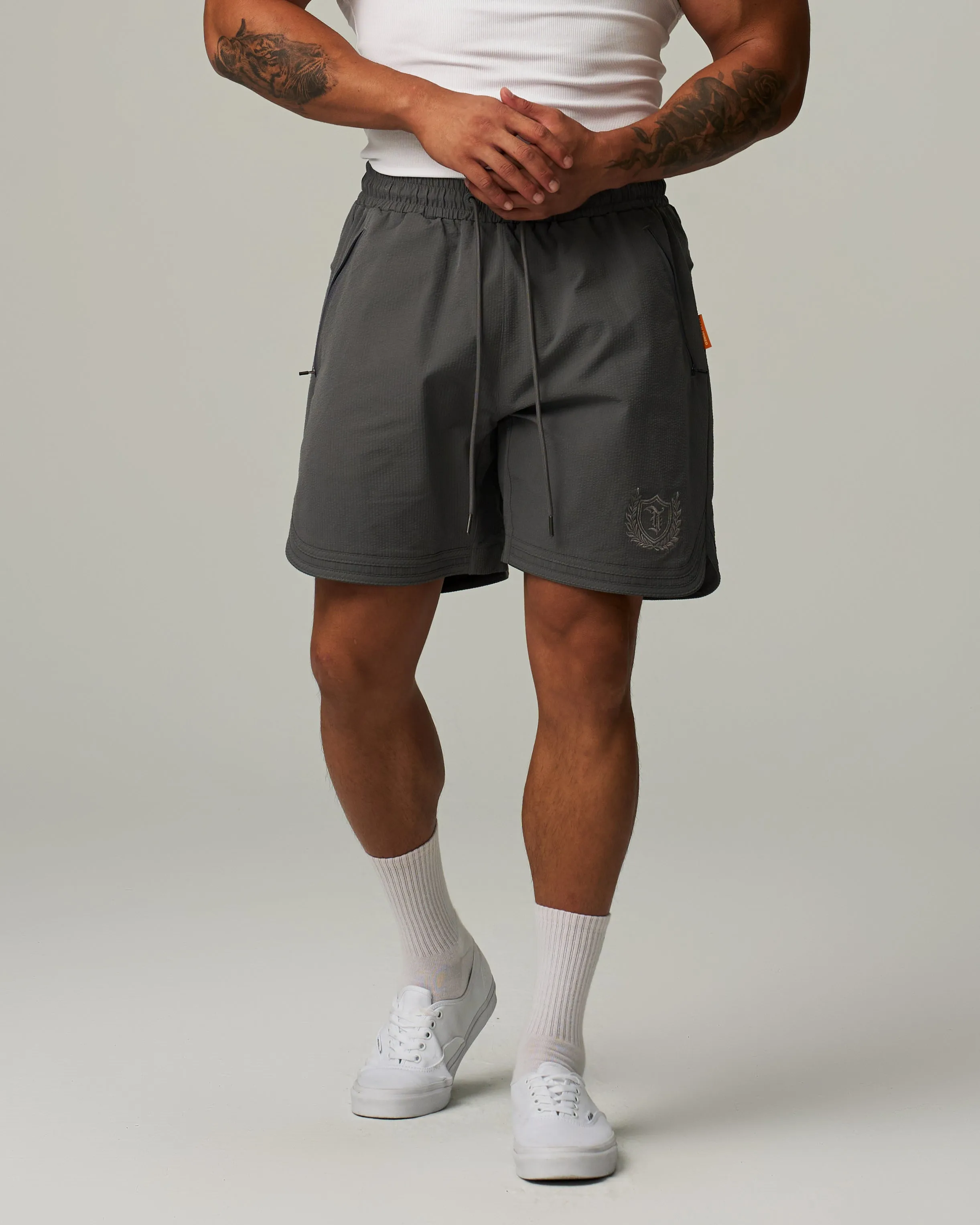 Badge Side Slit Stretch Shorts