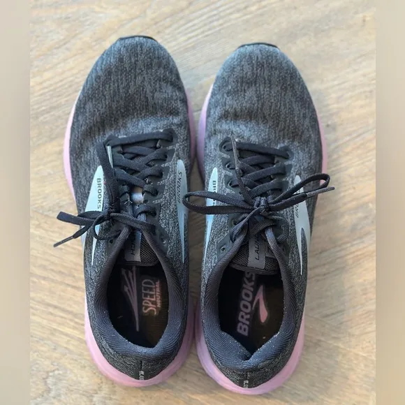 BROOKS LAUNCH 7 - Women’s Running Shoes - SIZE 8.5
