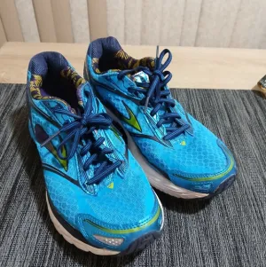 EUC Brooks Ghost 7 Running Shoes-Men's 10