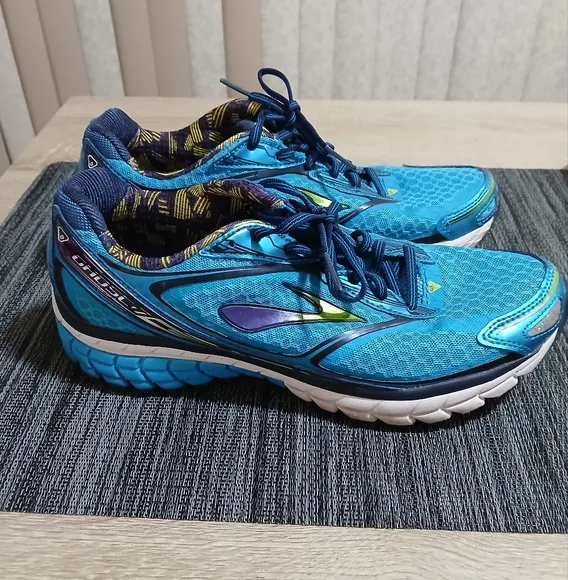 EUC Brooks Ghost 7 Running Shoes-Men's 10