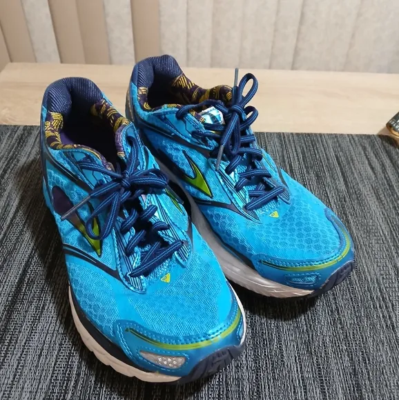 EUC Brooks Ghost 7 Running Shoes-Men's 10