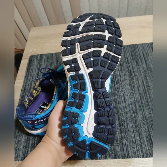 EUC Brooks Ghost 7 Running Shoes-Men's 10