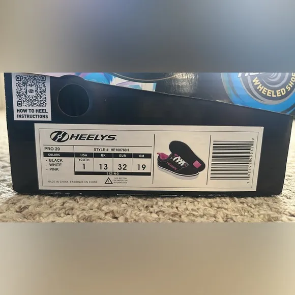 Heelys Kids Shoes - Black and Pink Size 1