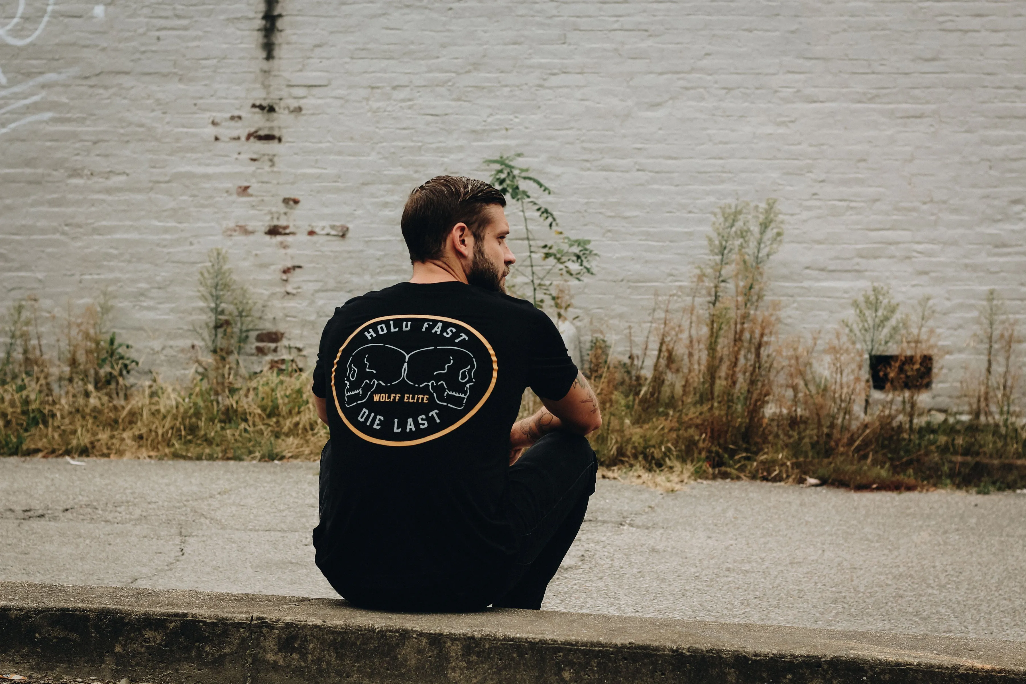 Hold Fast, Die Last Tee - Black