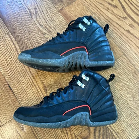 Jordan 12 Retro Utility Shoes/Sneakers. Size 4.5Y. Excellent Condition.