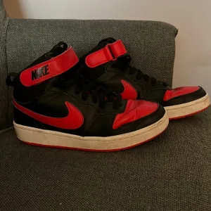 Kids Nike Grade School Court Sneakers