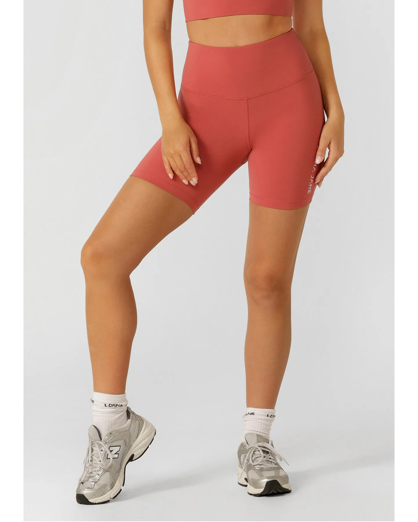 Lorna Jane Lotus No Chafe 12cm Bike Shorts - Earth