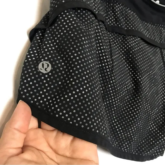 Lululemon Athletica Kill The Lights Special Edition RRT Speed Shorts Women Sz 10