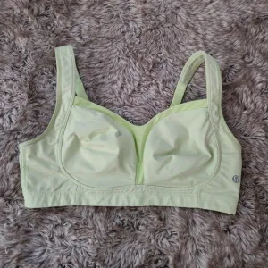 lululemon athletica Ta Ta Tamer II Mint Zest Stripe Light Green Sports Bra