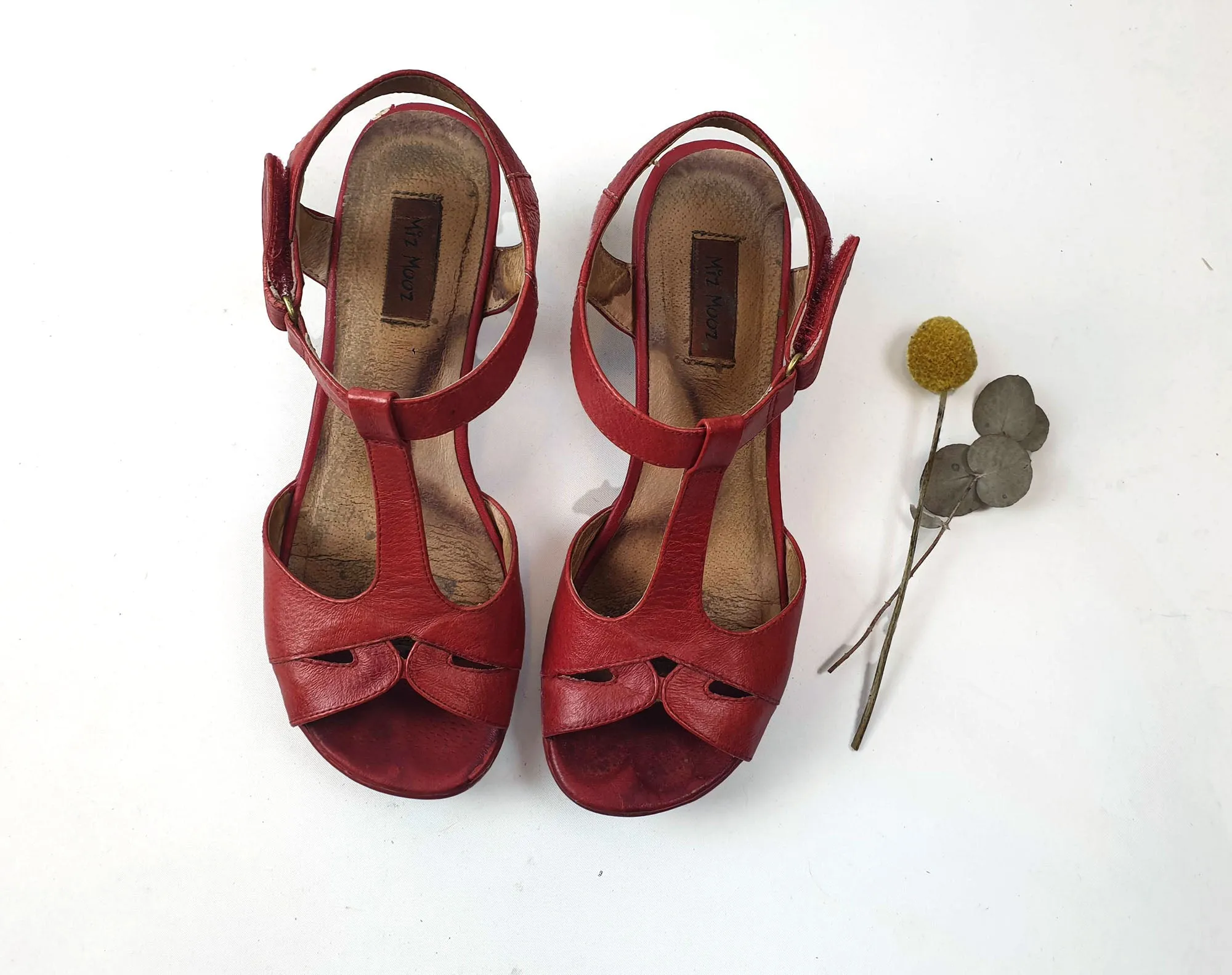 Miz Mooz "Carter" red leather low heeled sandals size 37