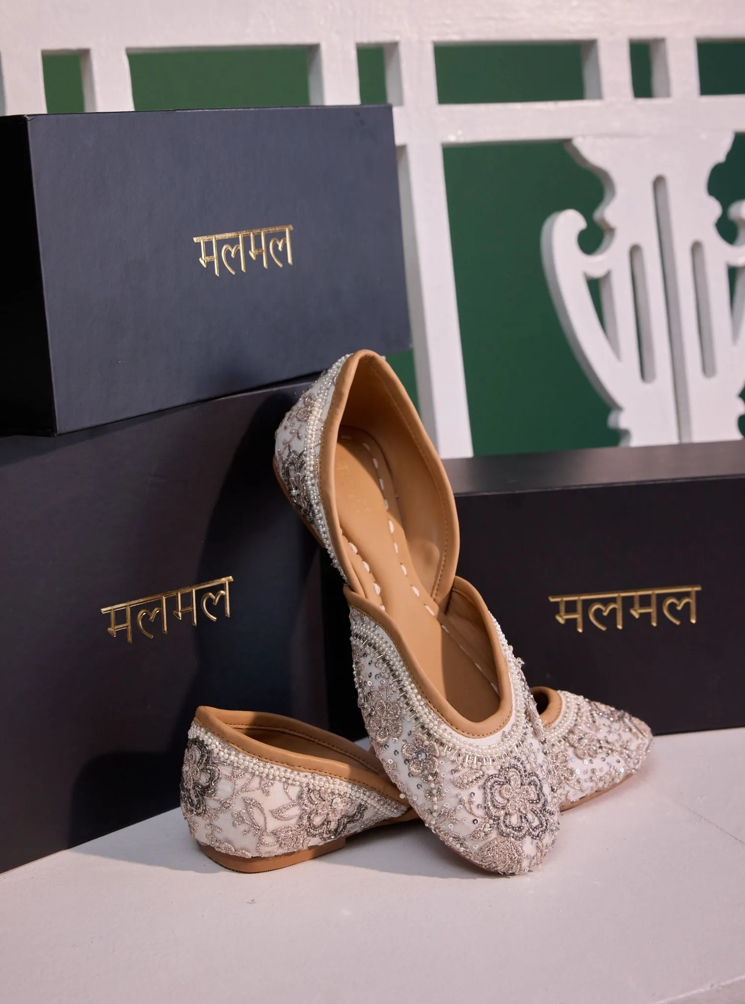 Mumul Nimrah Silver Vegan Jutti