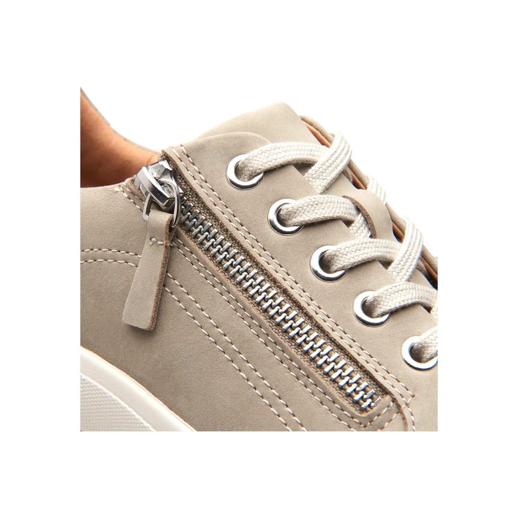 Nalle Lace