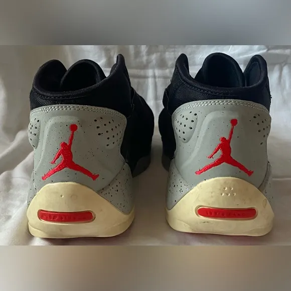 Nike Air Jordan Zion 2 Black Cement GS Trainers Sneakers  GS Sz 7Y EUC