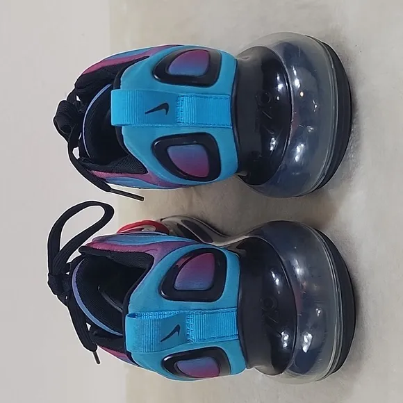 Nike Air Max 720 Multicolored Ombre Athletic Sneakers