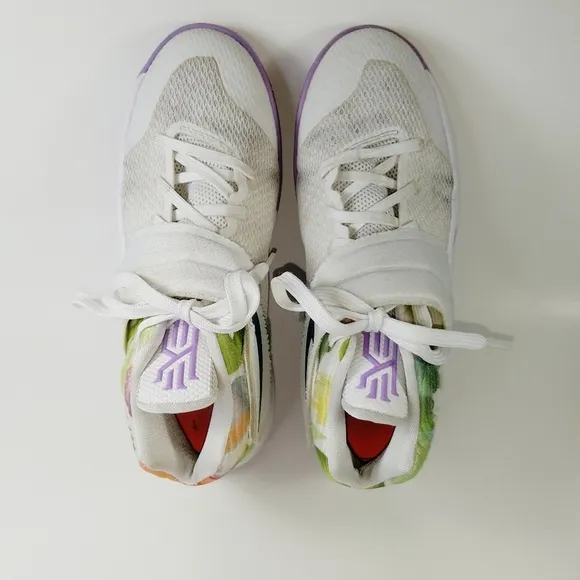 Nike Kyrie 2 Easter Edition Shoes Sneakers Size 6.5 Style 826673-105