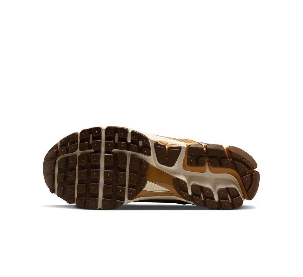 NIKE ZOOM VOMERO 5