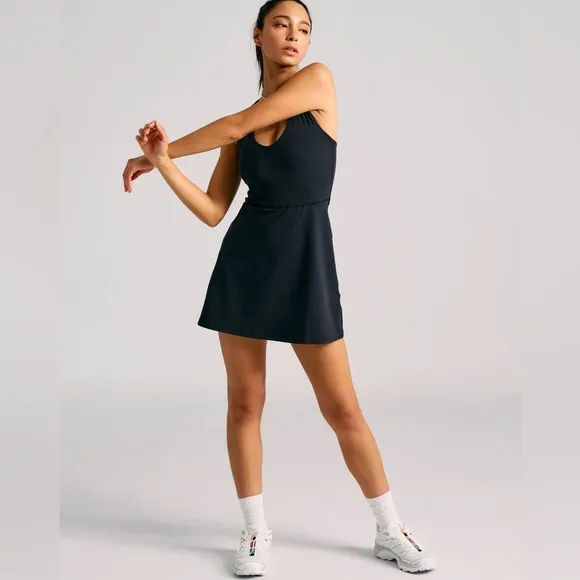 Outdoor Voices Black Sleeveless V-Neck Stretchy Volley Dress Size Small