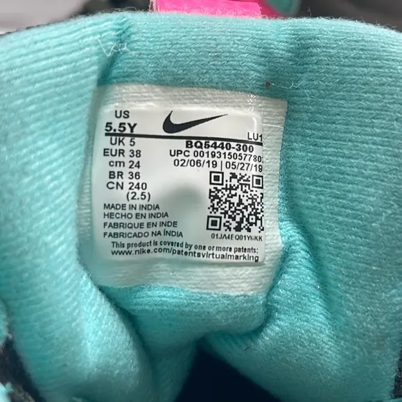Sku BQ5440300 Used like new Nike Sneakers