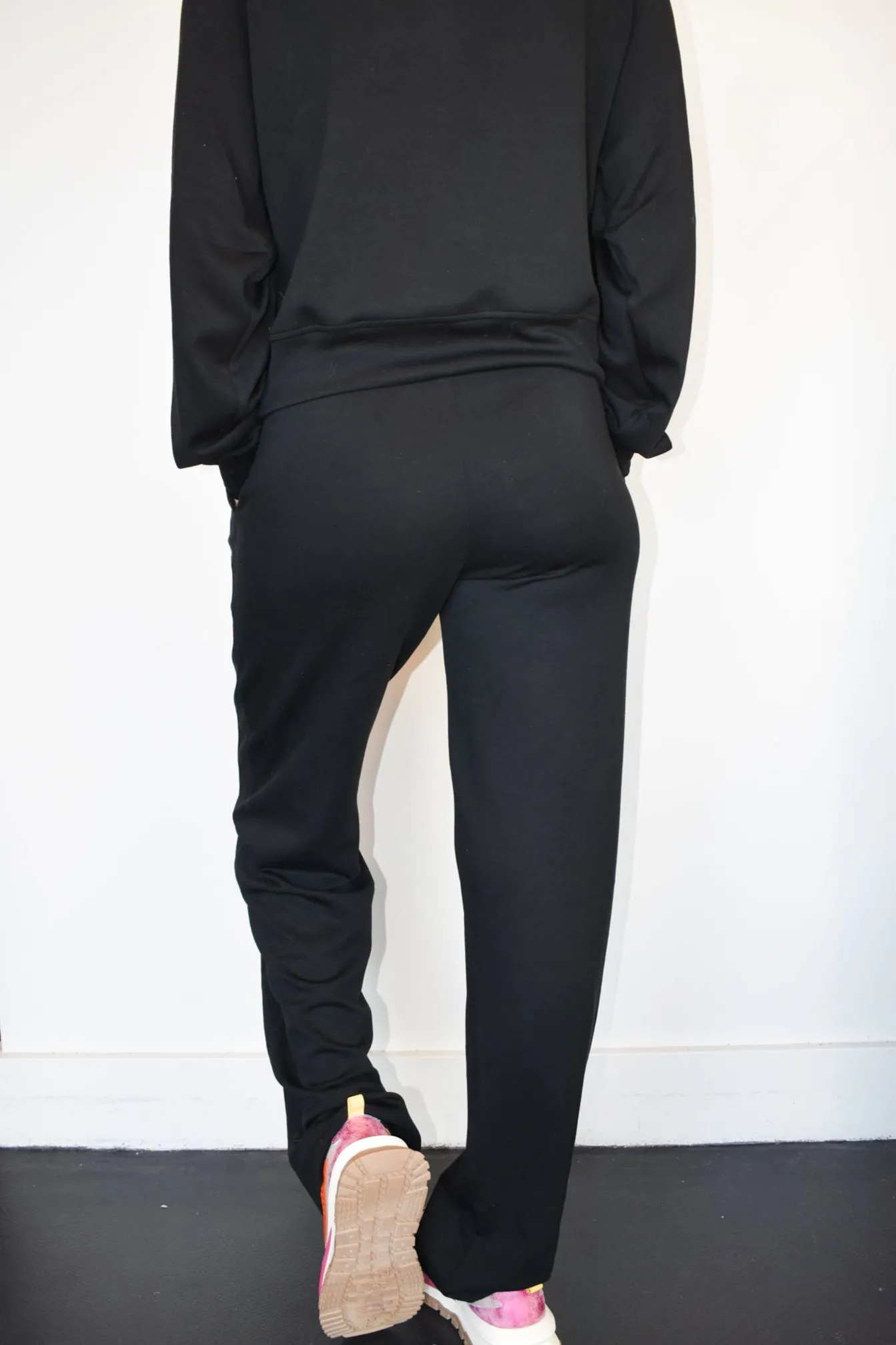 The Classic Sweat Pant- Black