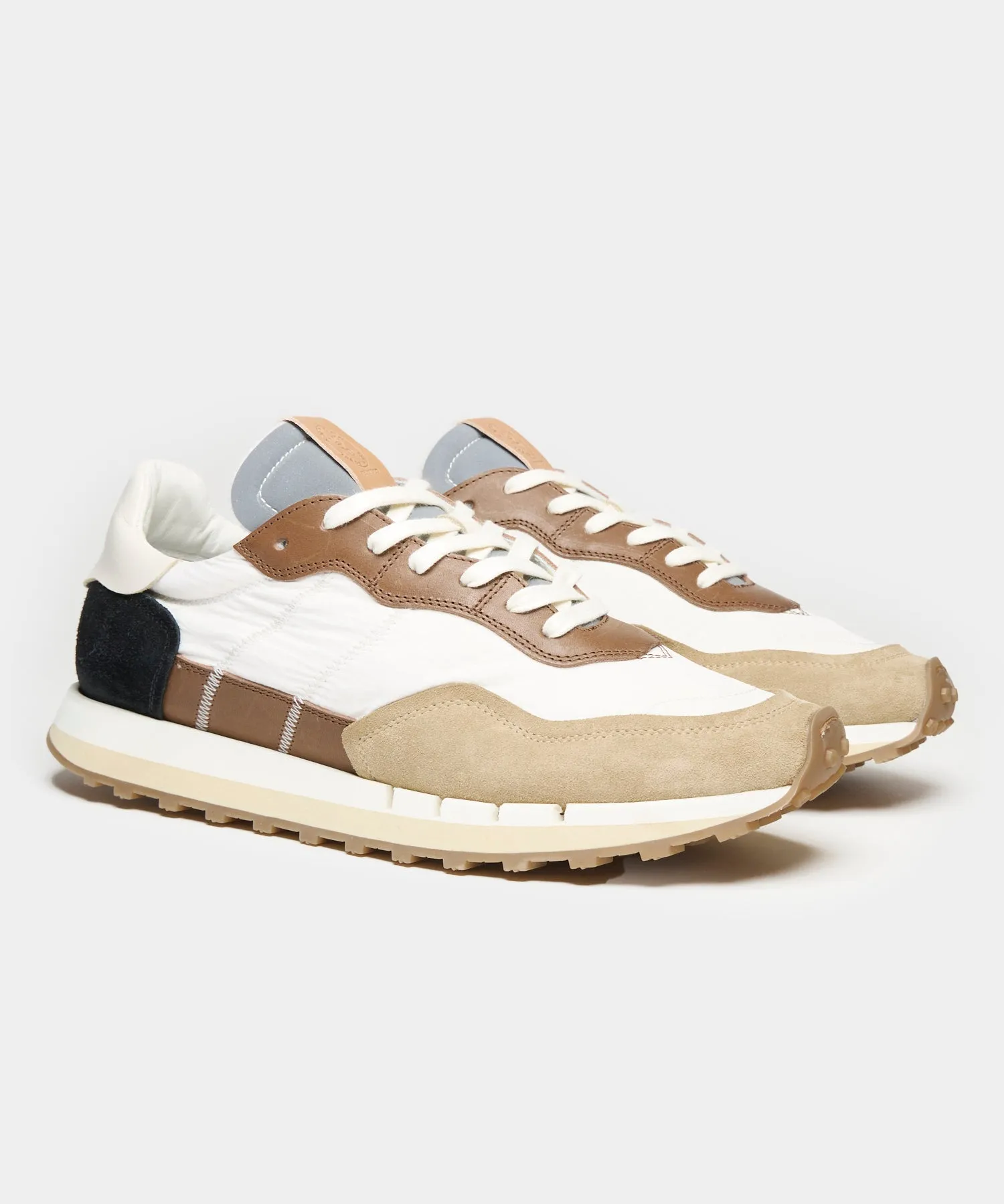 Tuscan Trainer in Nocciola