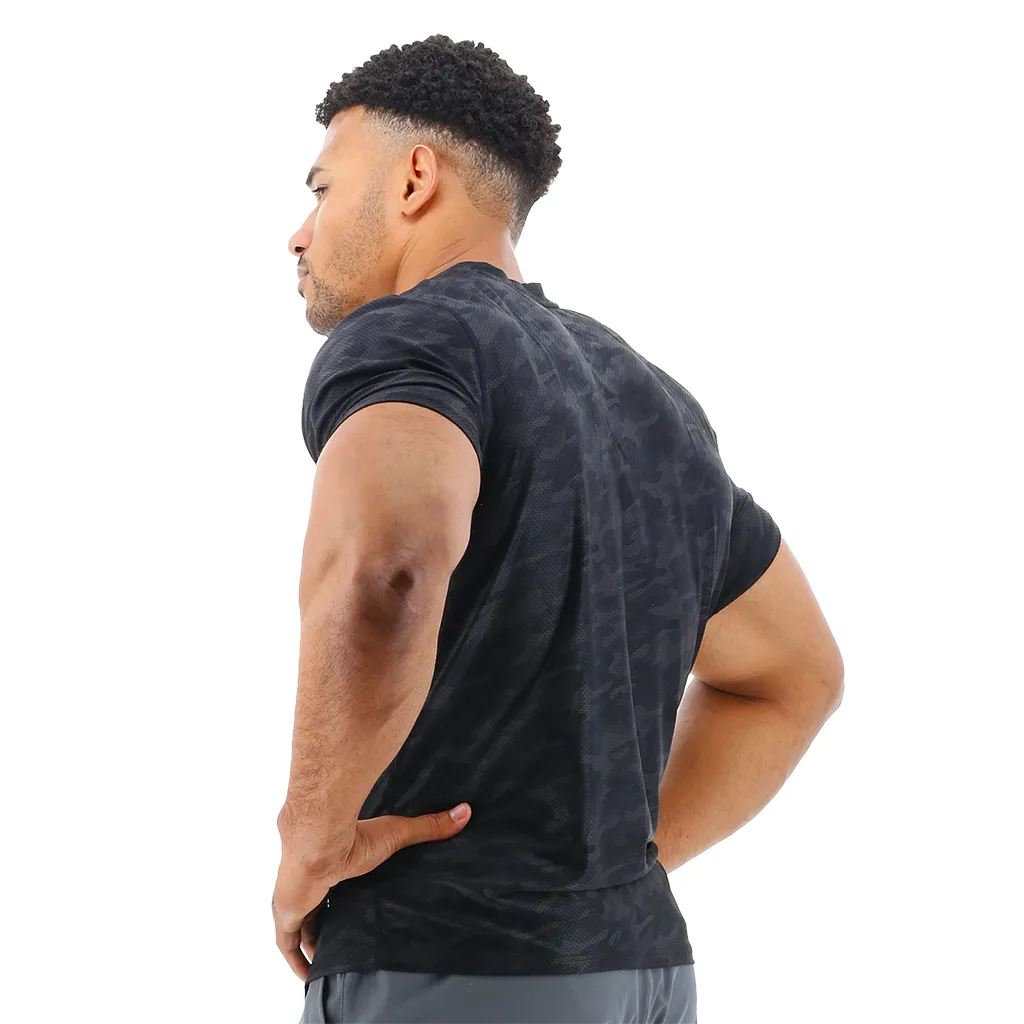 TYR GYM Mens Blackout Camo Airtec Tee