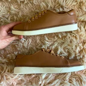 ✨VIONIC✨ WOMEN’S LEAH LEATHER SNEAKERS✨ 5.5 ✨NEW IN BOX Retail$189 Spring Shoes✨