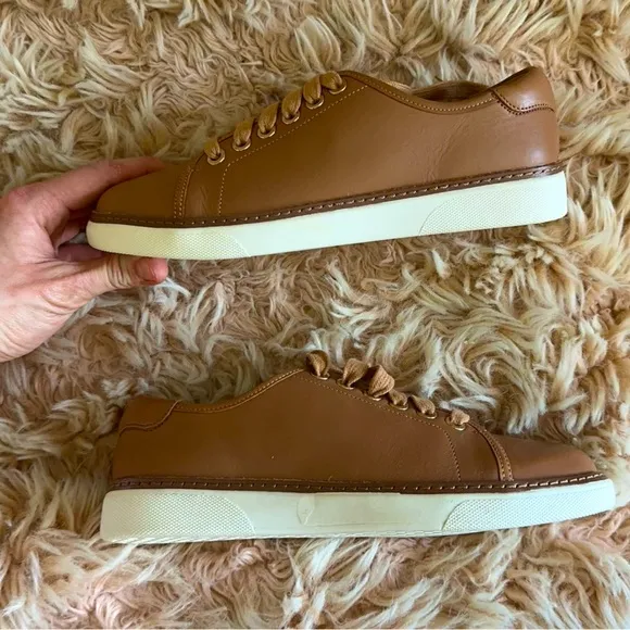 ✨VIONIC✨ WOMEN’S LEAH LEATHER SNEAKERS✨ 5.5 ✨NEW IN BOX Retail$189 Spring Shoes✨