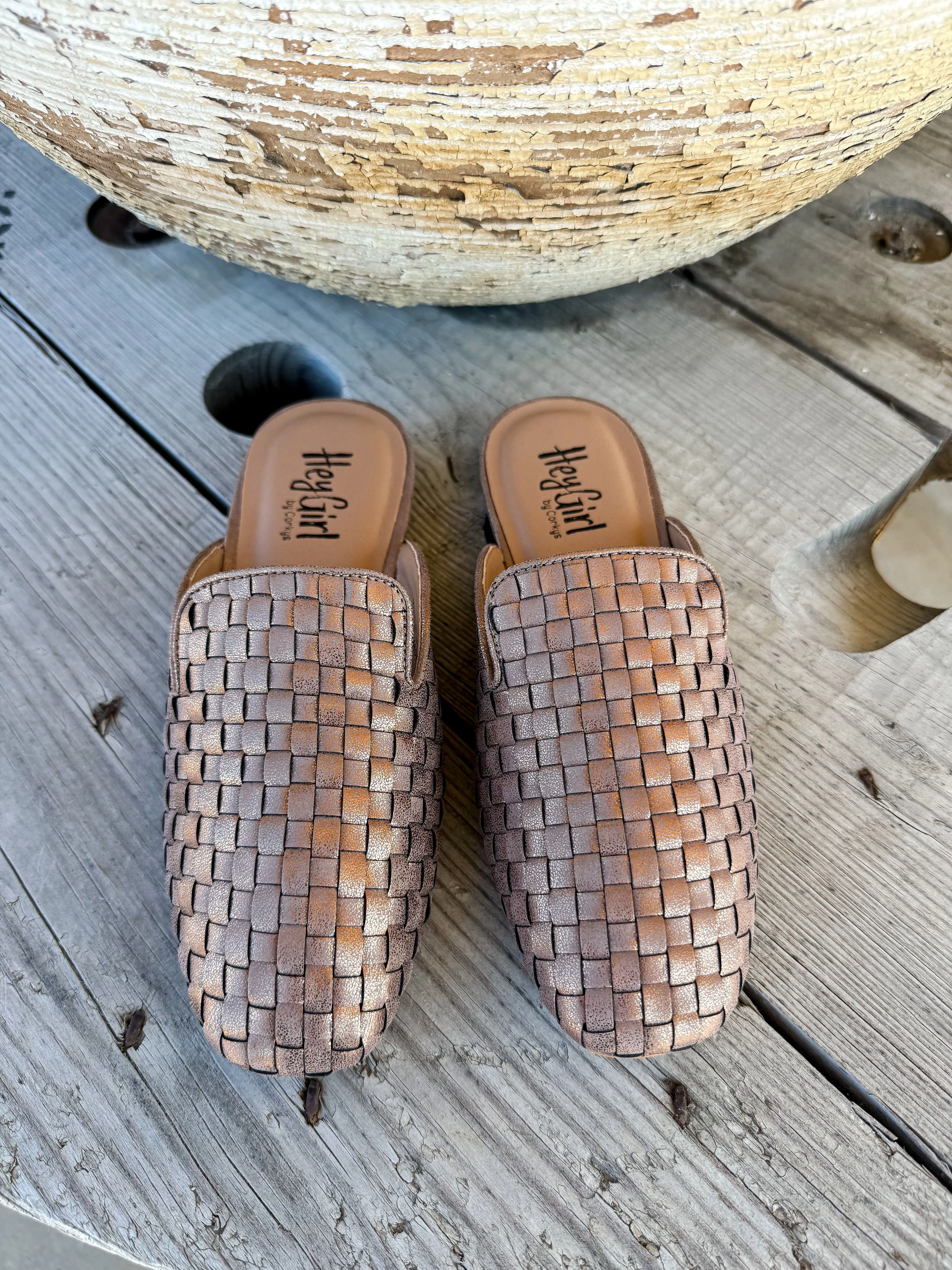Weave It To Beaver Bronze