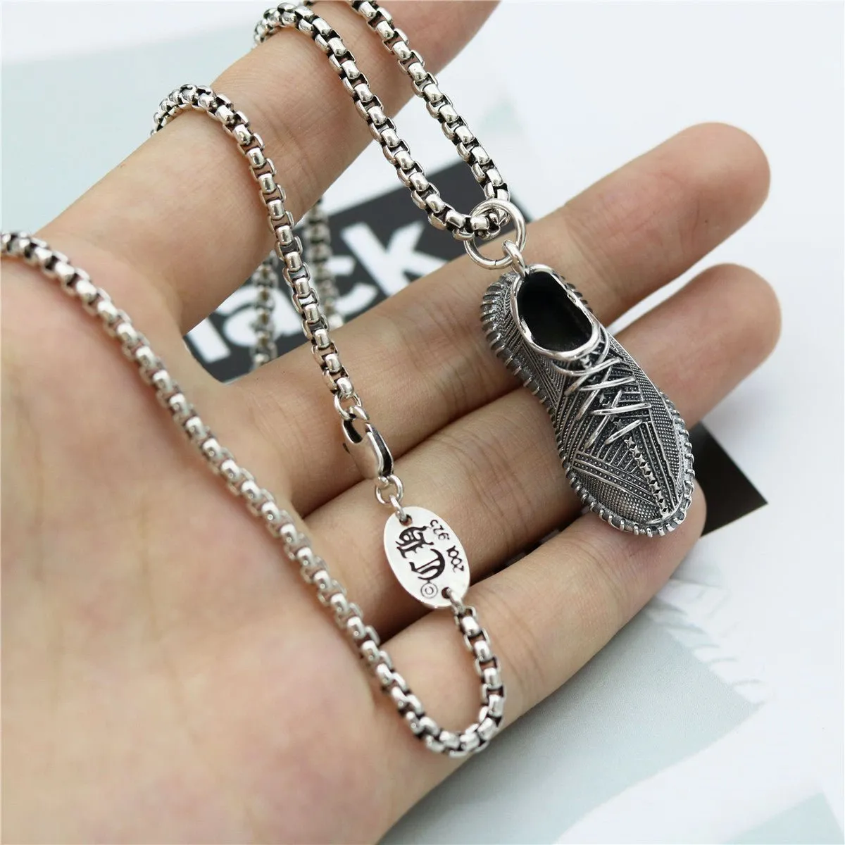 Woowooh Sport Runnig Shoe Pendant with Chain Gift for Runner