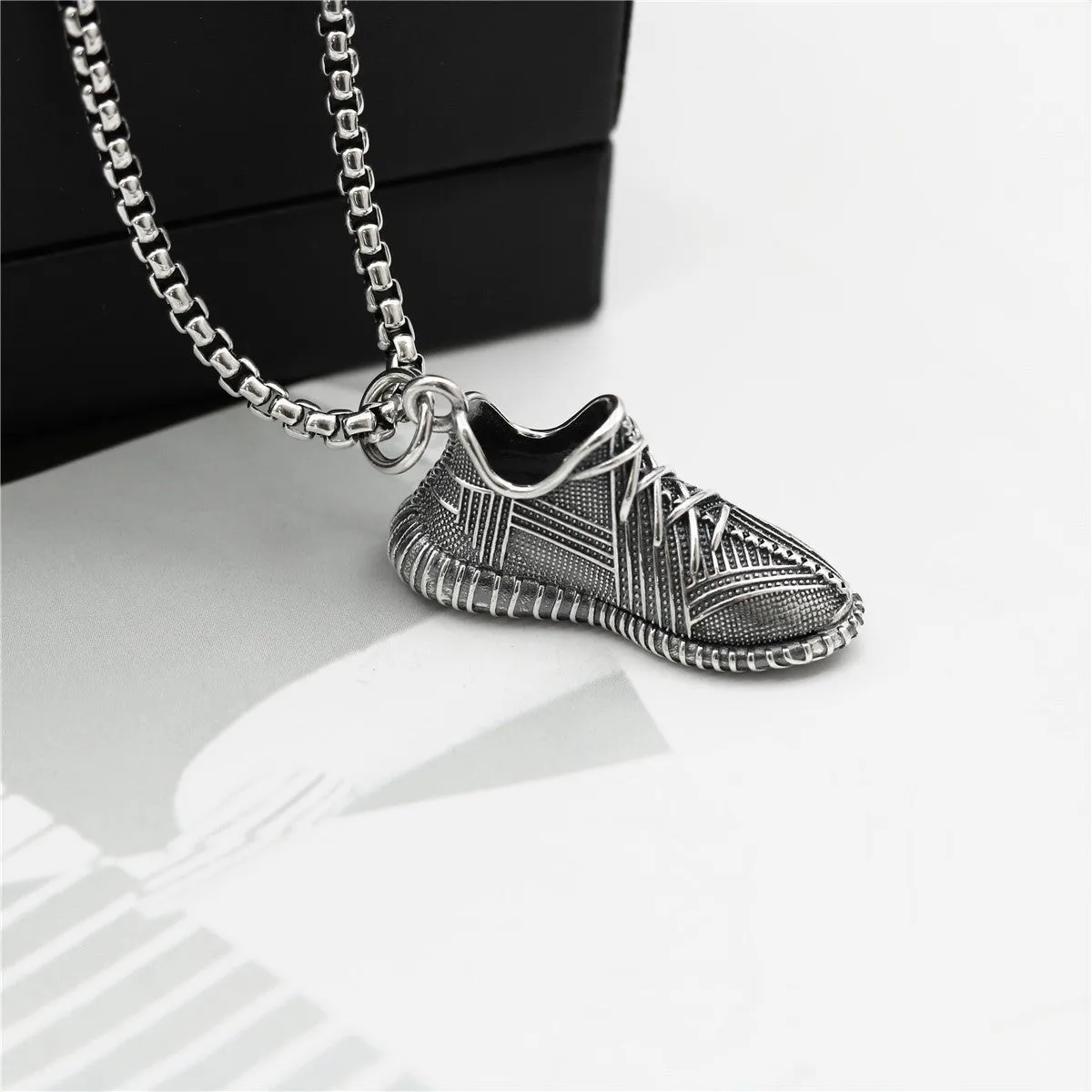 Woowooh Sport Runnig Shoe Pendant with Chain Gift for Runner