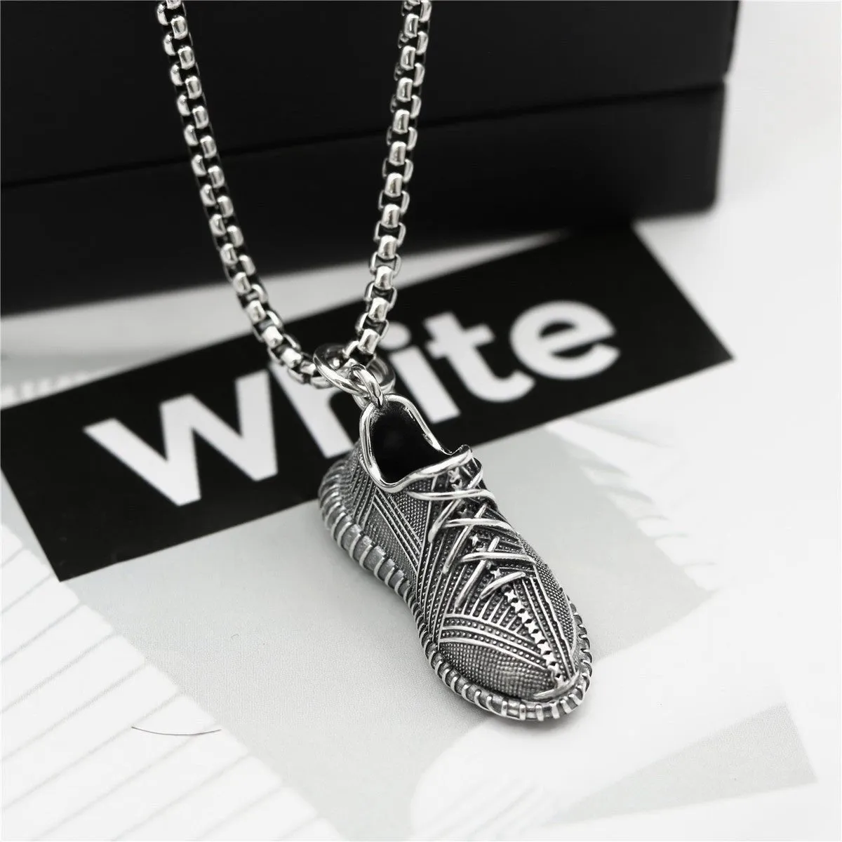 Woowooh Sport Runnig Shoe Pendant with Chain Gift for Runner