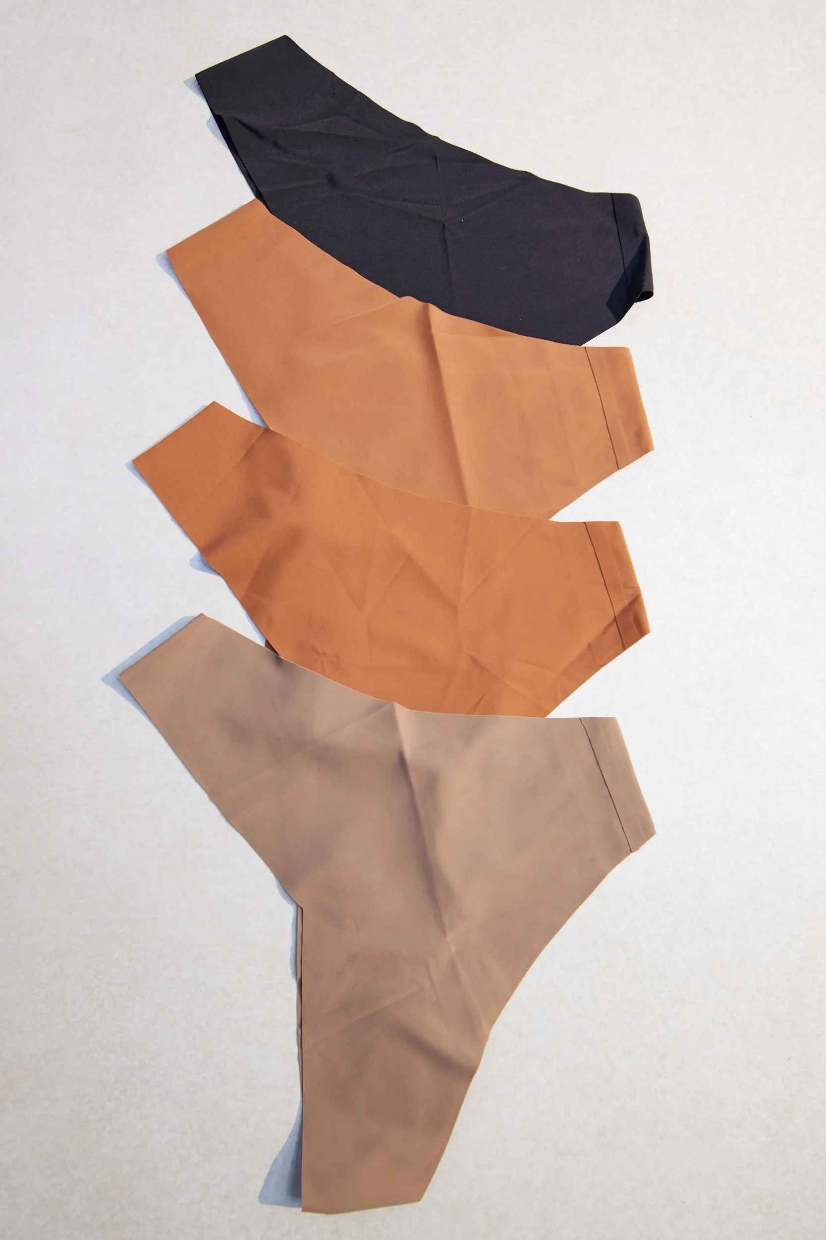 ZOIE SEAMLESS THONG BROWN